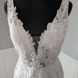 Source Unknown White Floral Button-Back Dress